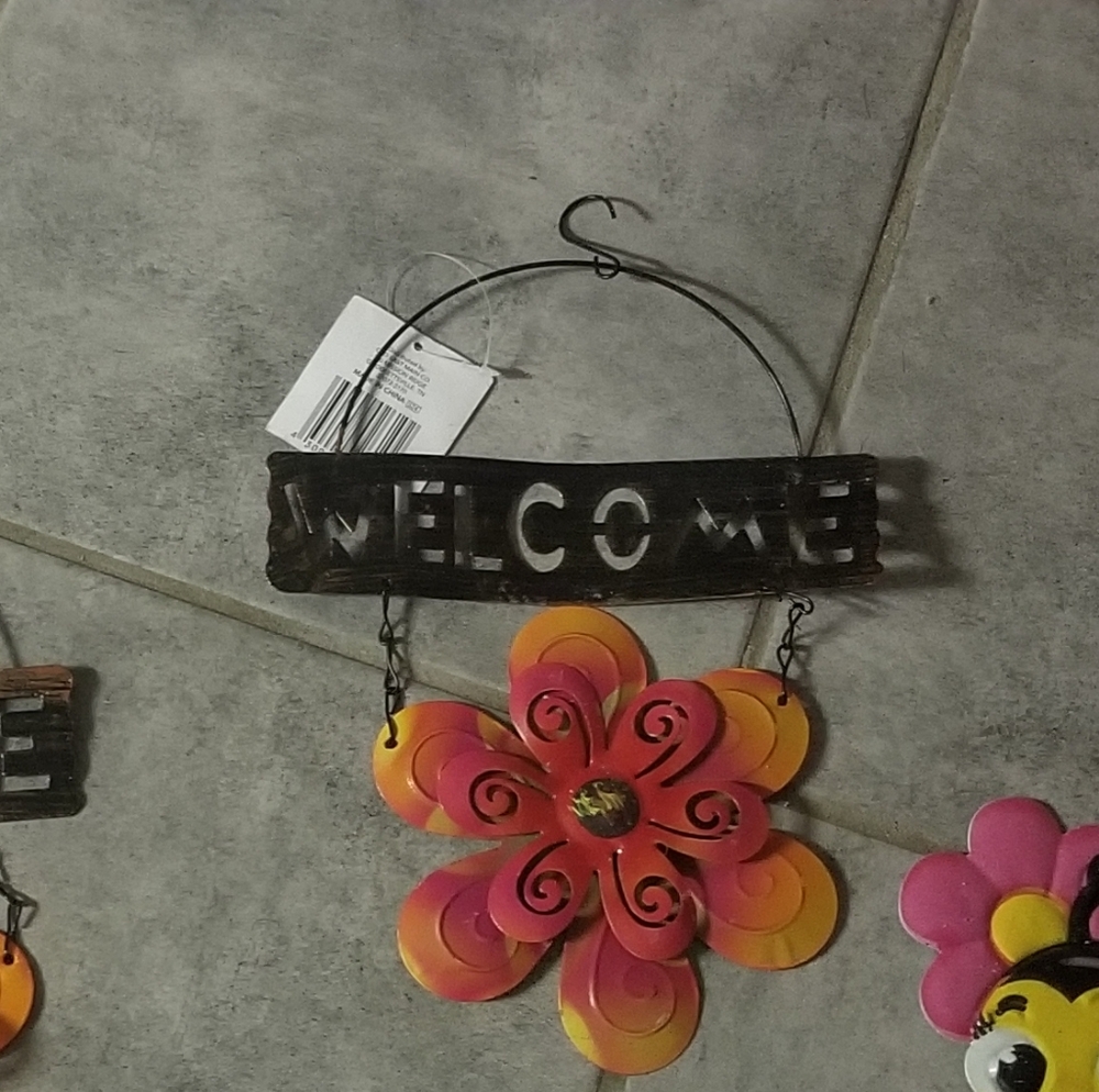 Welcome Flower Wall Decor by